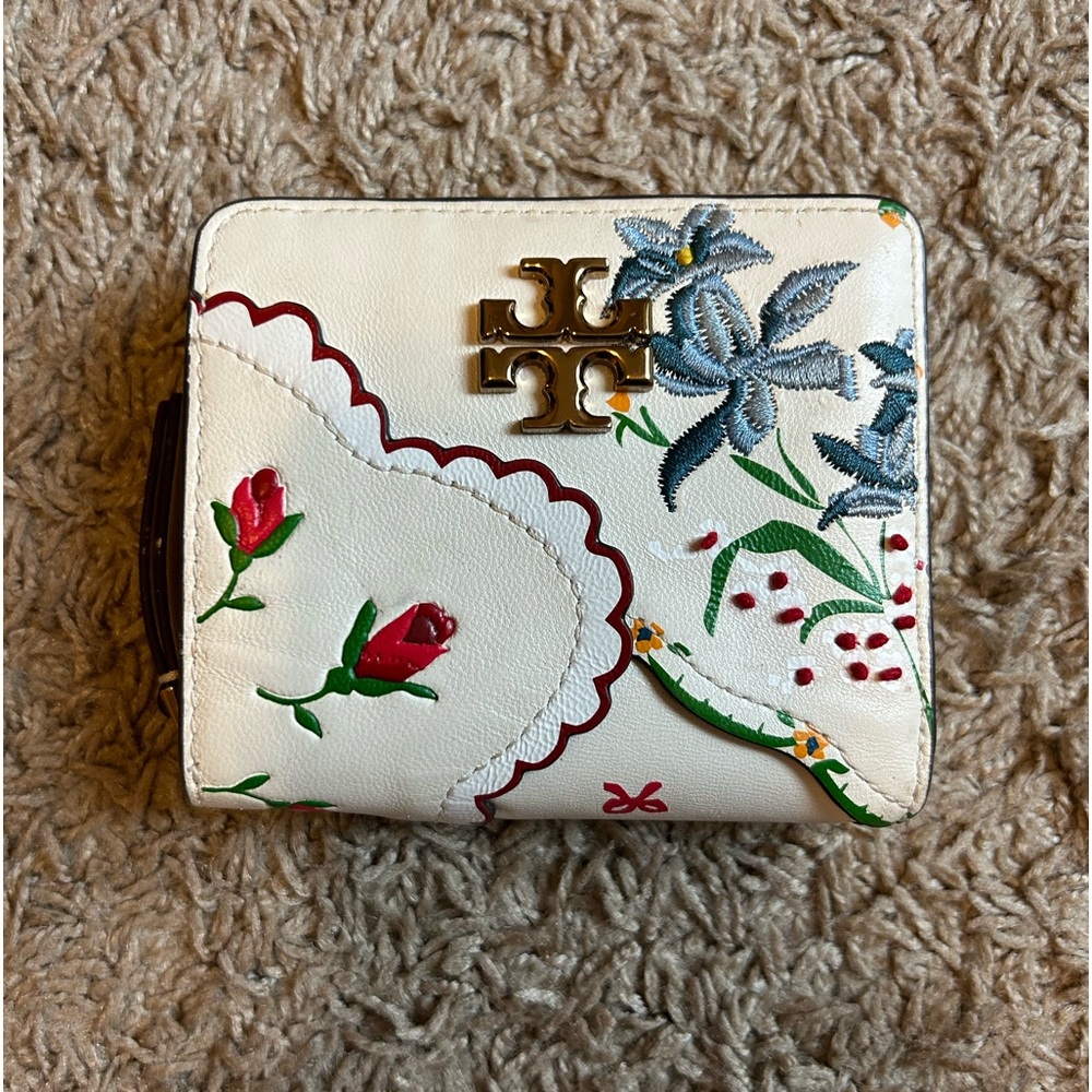 tory burch bifold wallet
